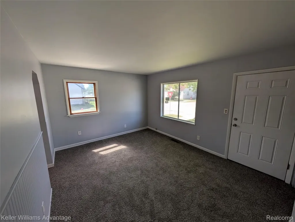 13006 Sherman Avenue Warren City MI 48089