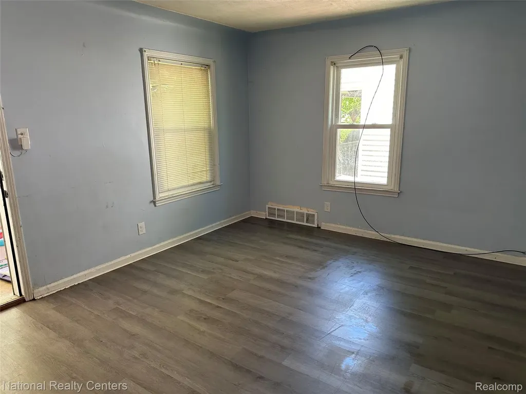 4149 Carnegie Street Wayne City MI 48184