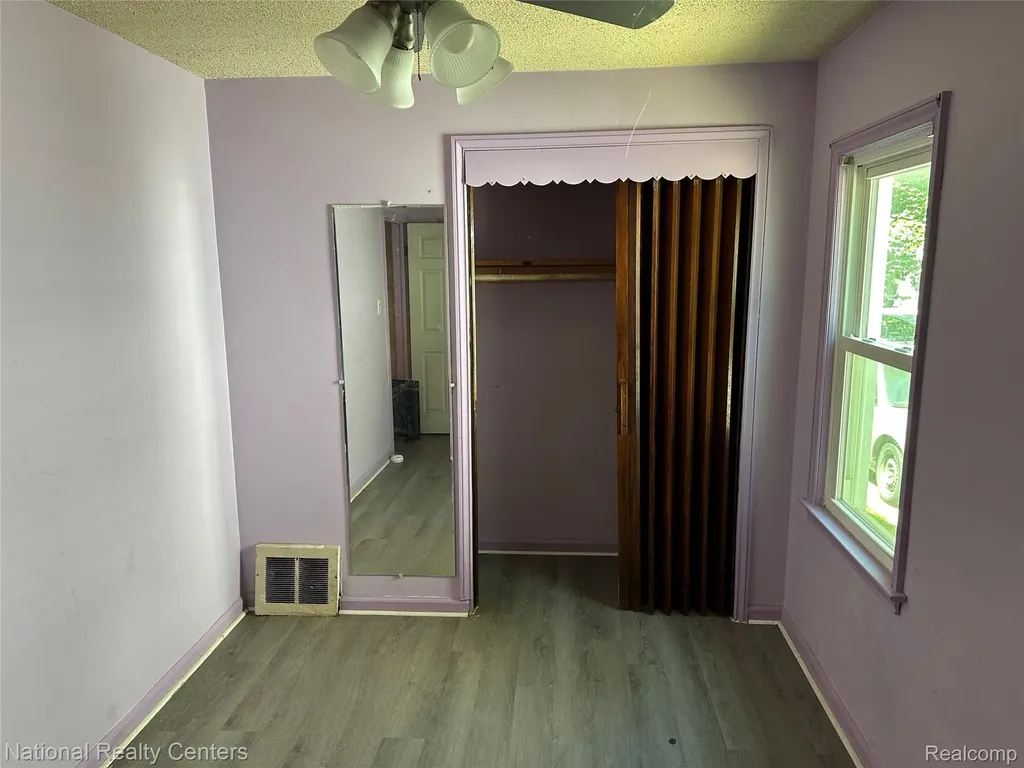 4149 Carnegie Street Wayne City MI 48184