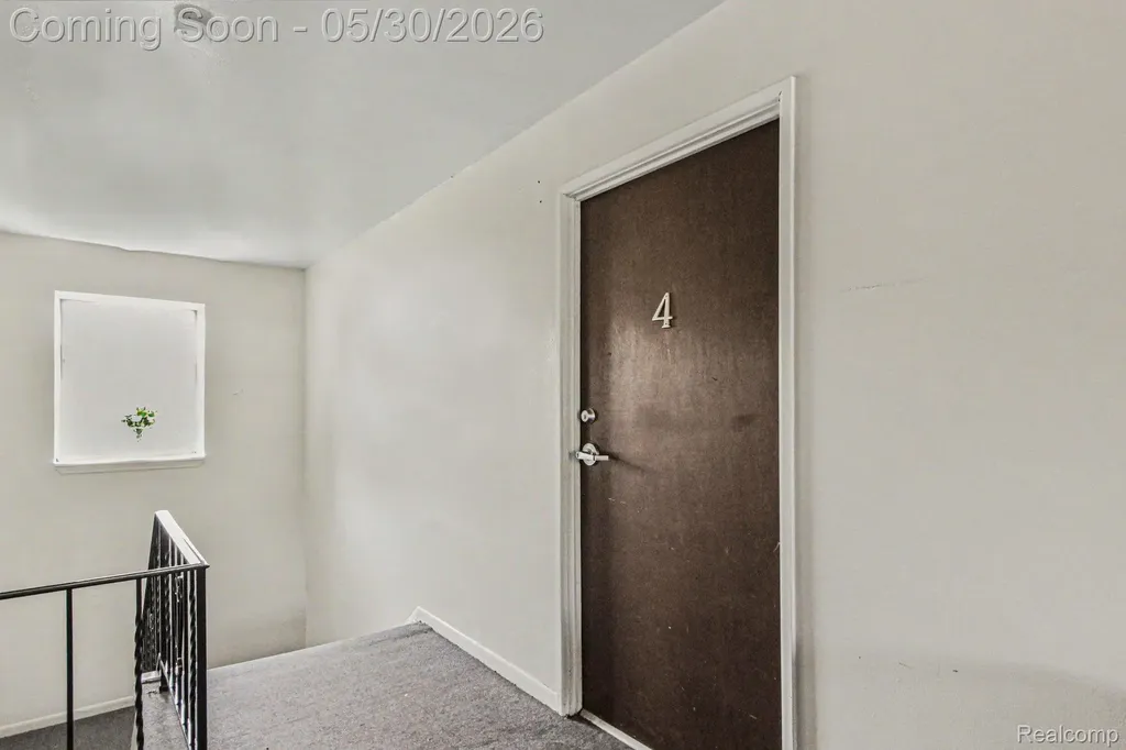 1880 Colonial Village Way Waterford Charter Township MI 48328