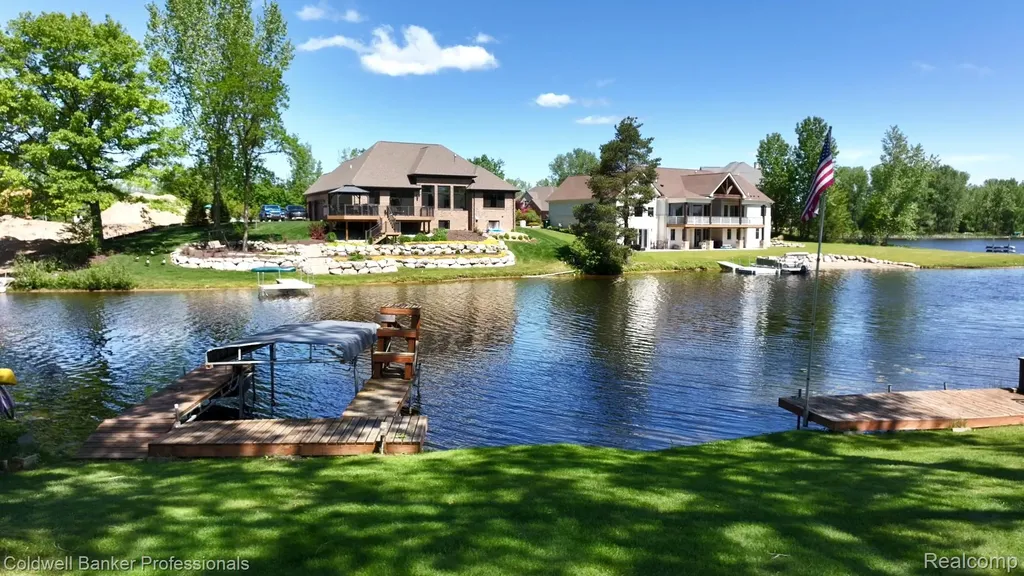 1844 Harwood Drive Oxford Charter Township MI 48371