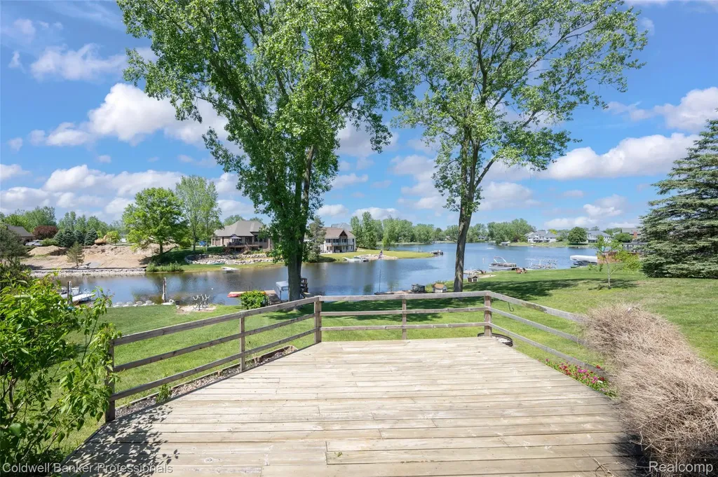 1844 Harwood Drive Oxford Charter Township MI 48371