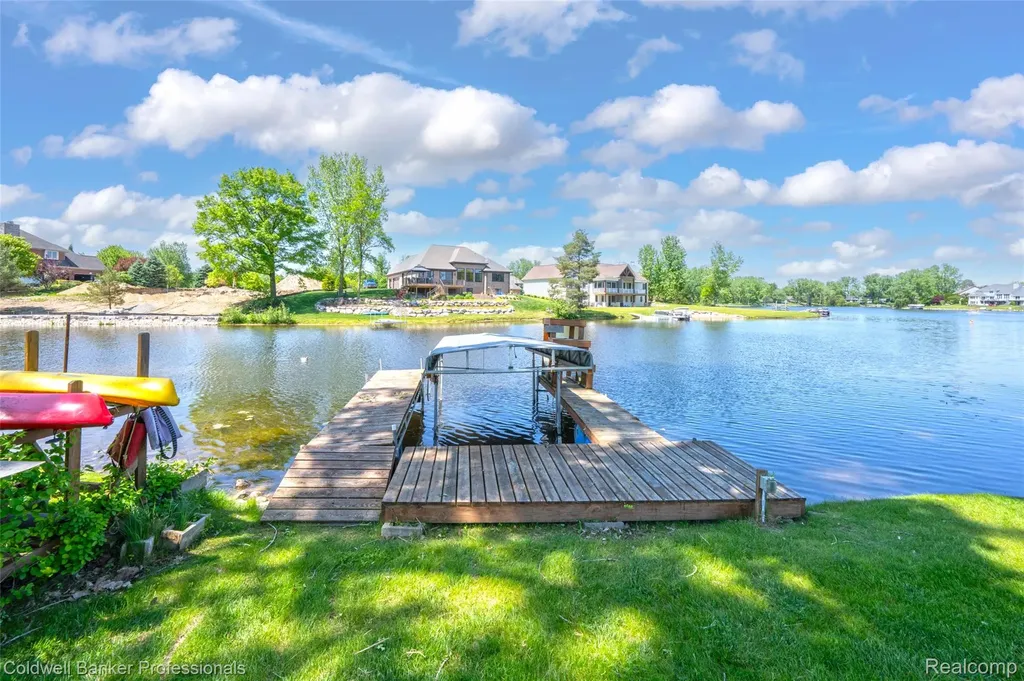 1844 Harwood Drive Oxford Charter Township MI 48371