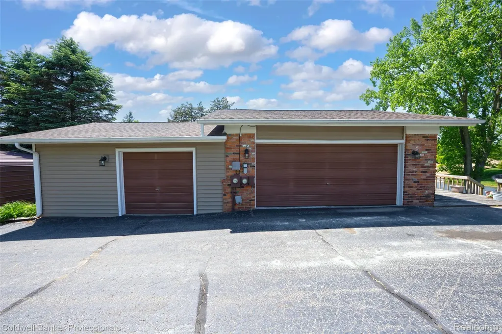 1844 Harwood Drive Oxford Charter Township MI 48371