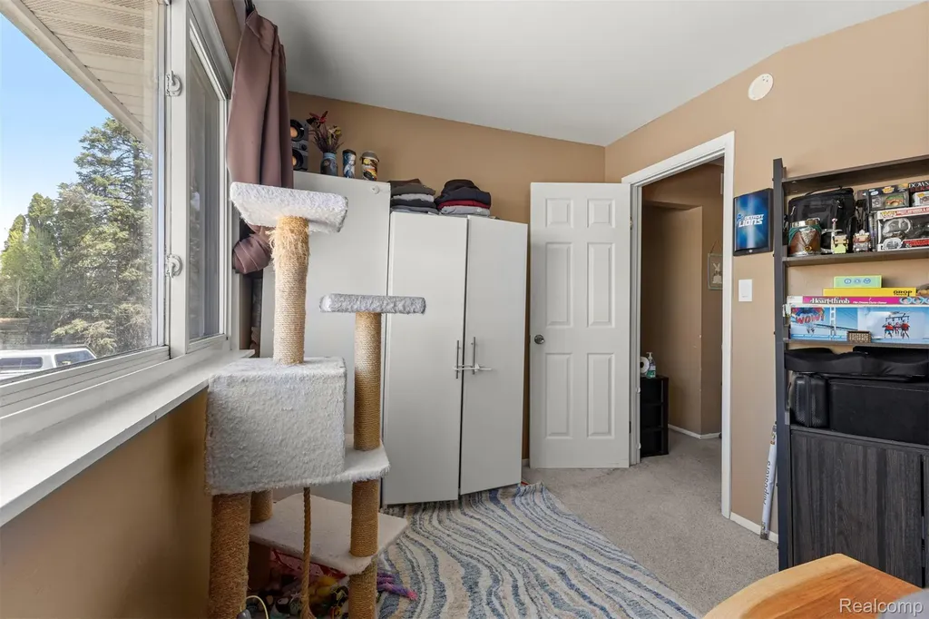 22646 Candace Drive Rockwood City MI 48173