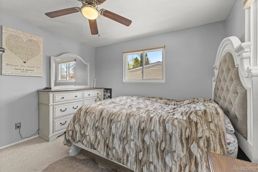 22646 Candace Drive Rockwood City MI 48173