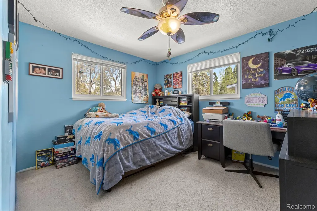 22646 Candace Drive Rockwood City MI 48173