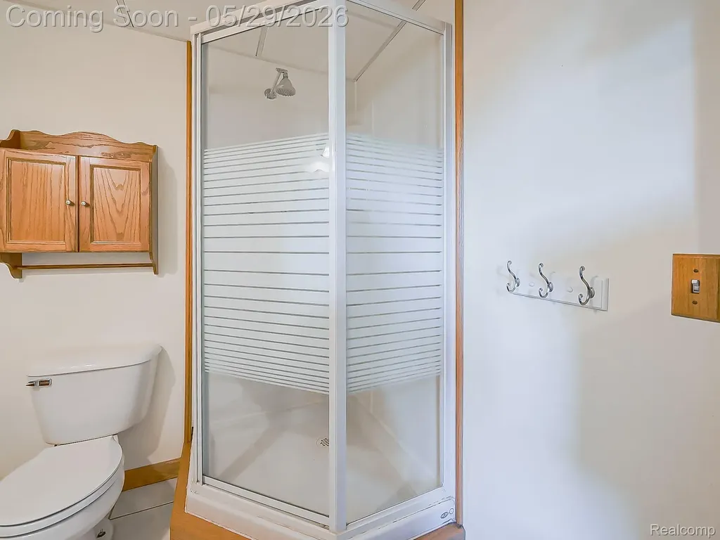 11220 Silver Drive Hamburg Township MI 48189