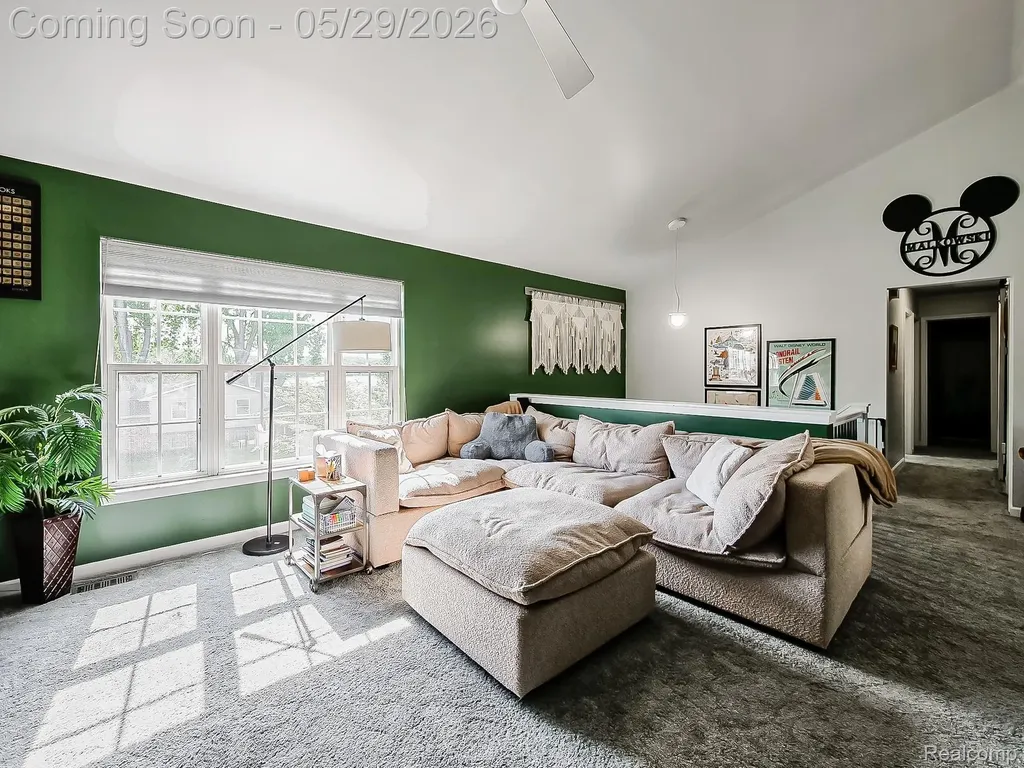 11220 Silver Drive Hamburg Township MI 48189