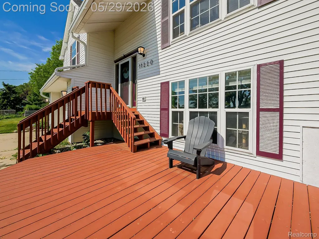 11220 Silver Drive Hamburg Township MI 48189