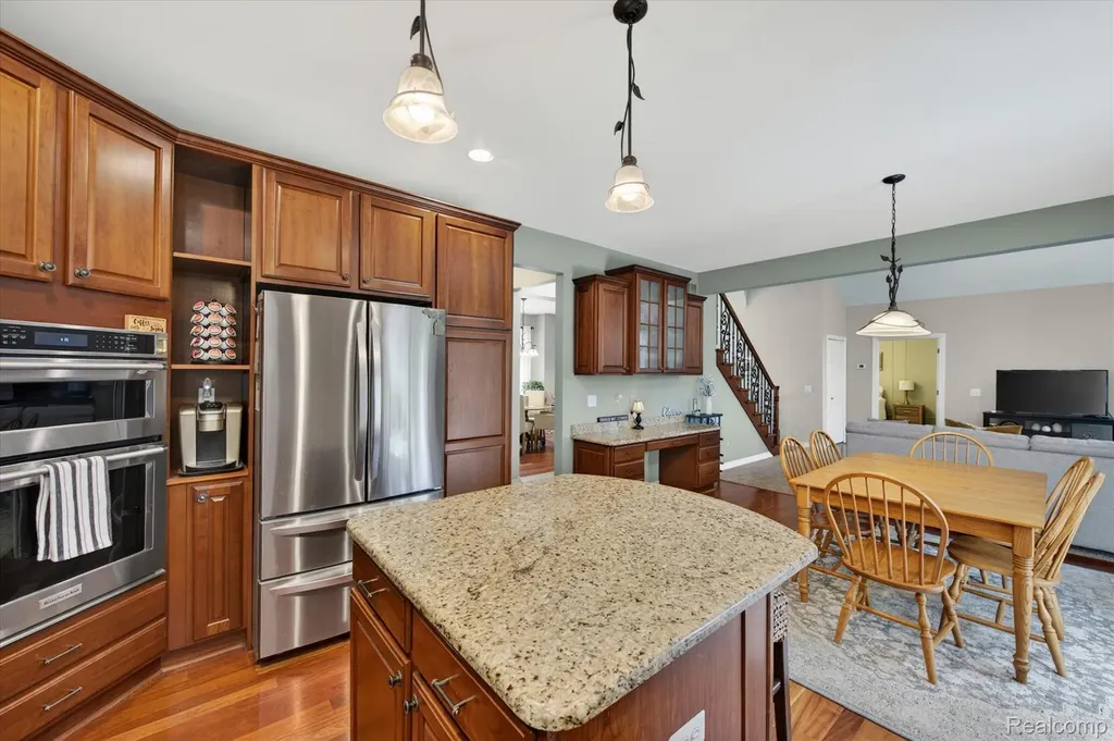 8746 N Hills Court Hartland Township MI 48843