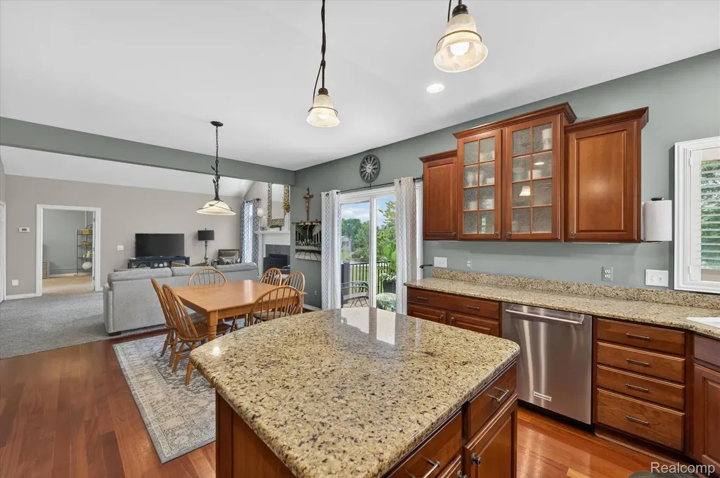 8746 N Hills Court Hartland Township MI 48843