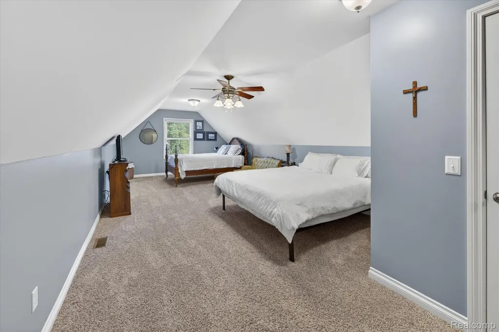 8746 N Hills Court Hartland Township MI 48843