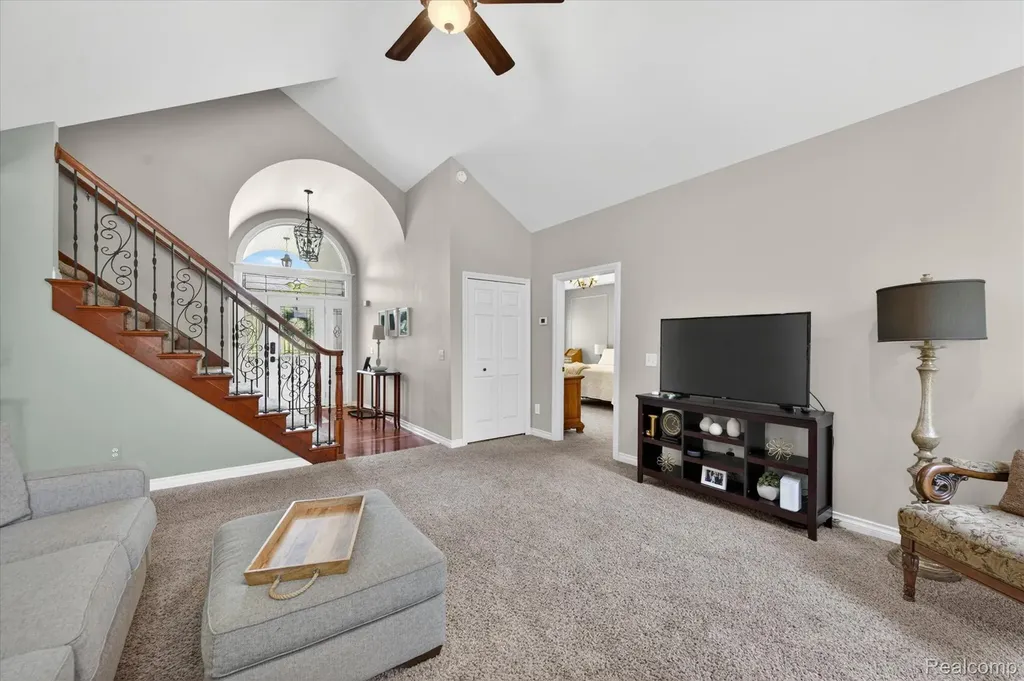 8746 N Hills Court Hartland Township MI 48843