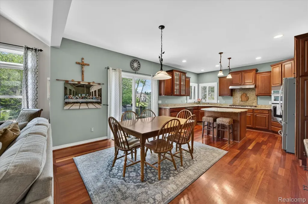 8746 N Hills Court Hartland Township MI 48843