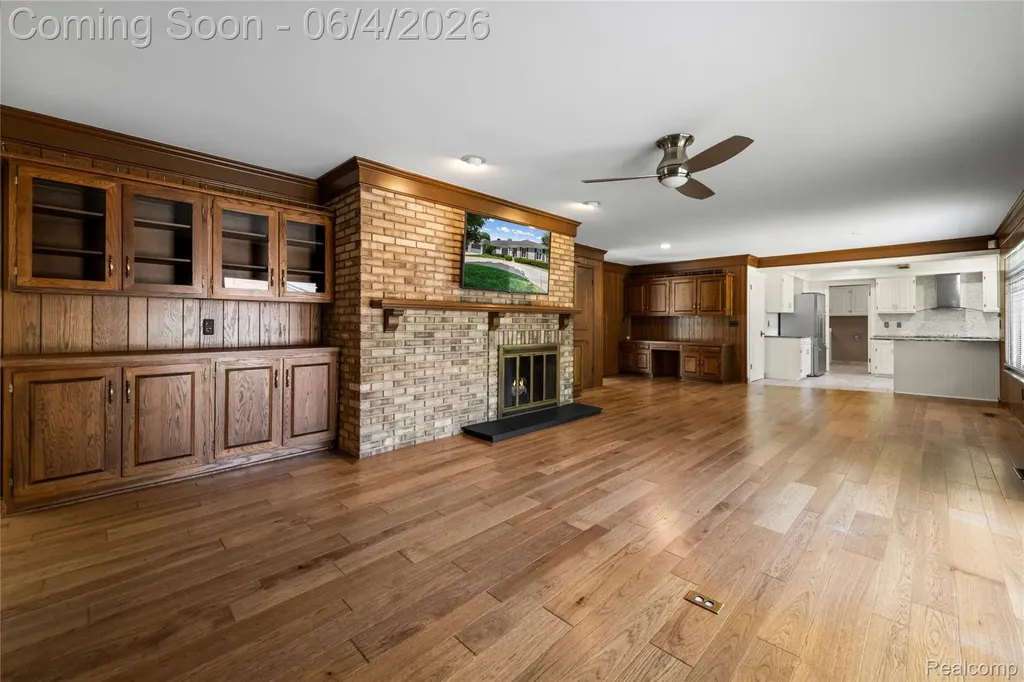 739 Ballantyne Road Village Of Grosse Pointe Shores City MI 48236