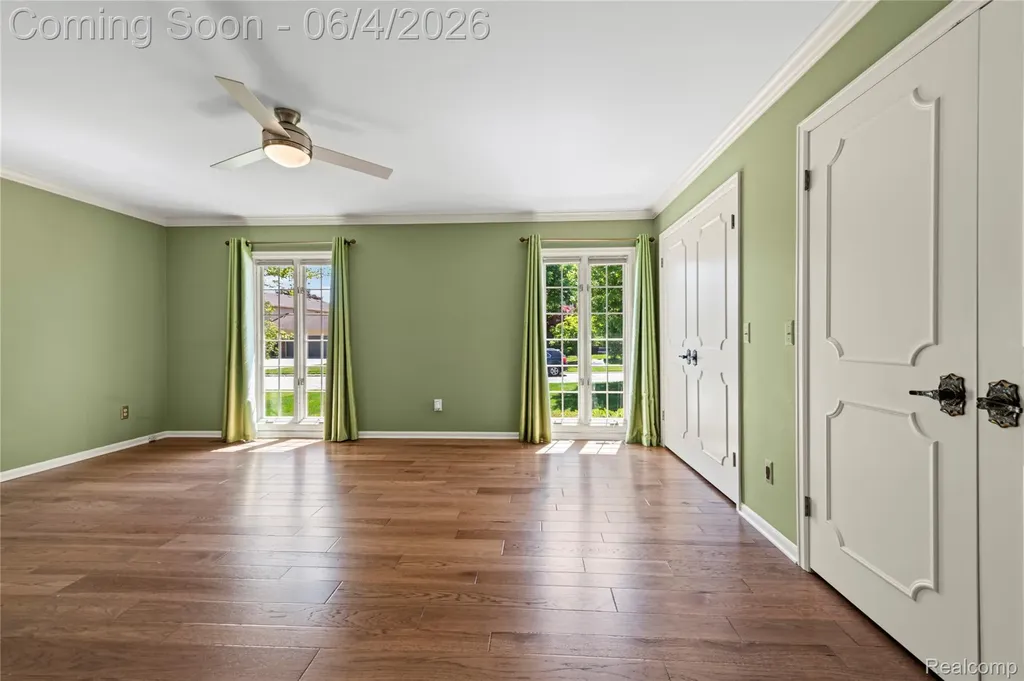 739 Ballantyne Road Village Of Grosse Pointe Shores City MI 48236