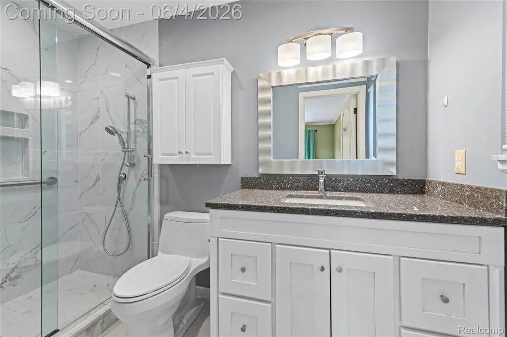 739 Ballantyne Road Village Of Grosse Pointe Shores City MI 48236