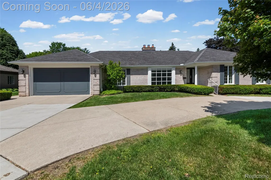 739 Ballantyne Road Village Of Grosse Pointe Shores City MI 48236
