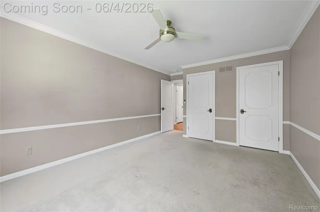 739 Ballantyne Road Village Of Grosse Pointe Shores City MI 48236