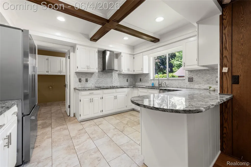 739 Ballantyne Road Village Of Grosse Pointe Shores City MI 48236