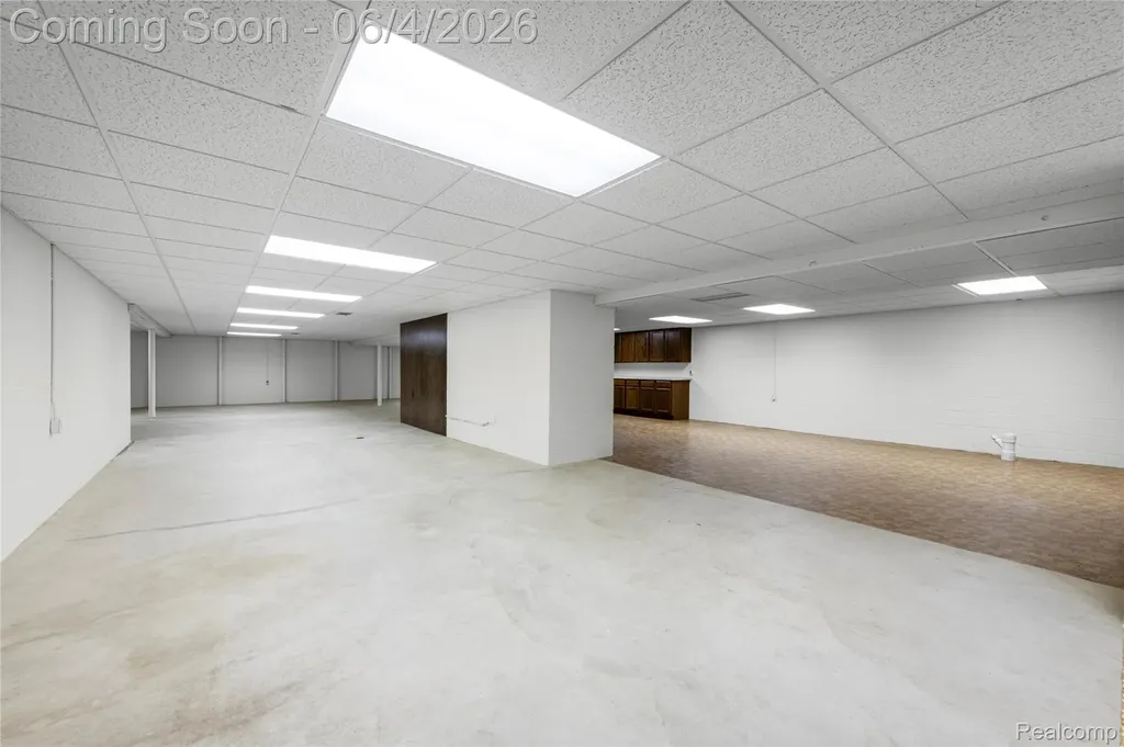 739 Ballantyne Road Village Of Grosse Pointe Shores City MI 48236