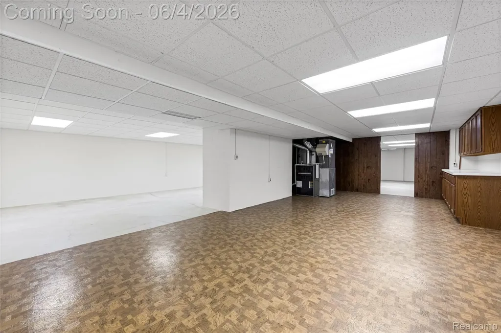 739 Ballantyne Road Village Of Grosse Pointe Shores City MI 48236