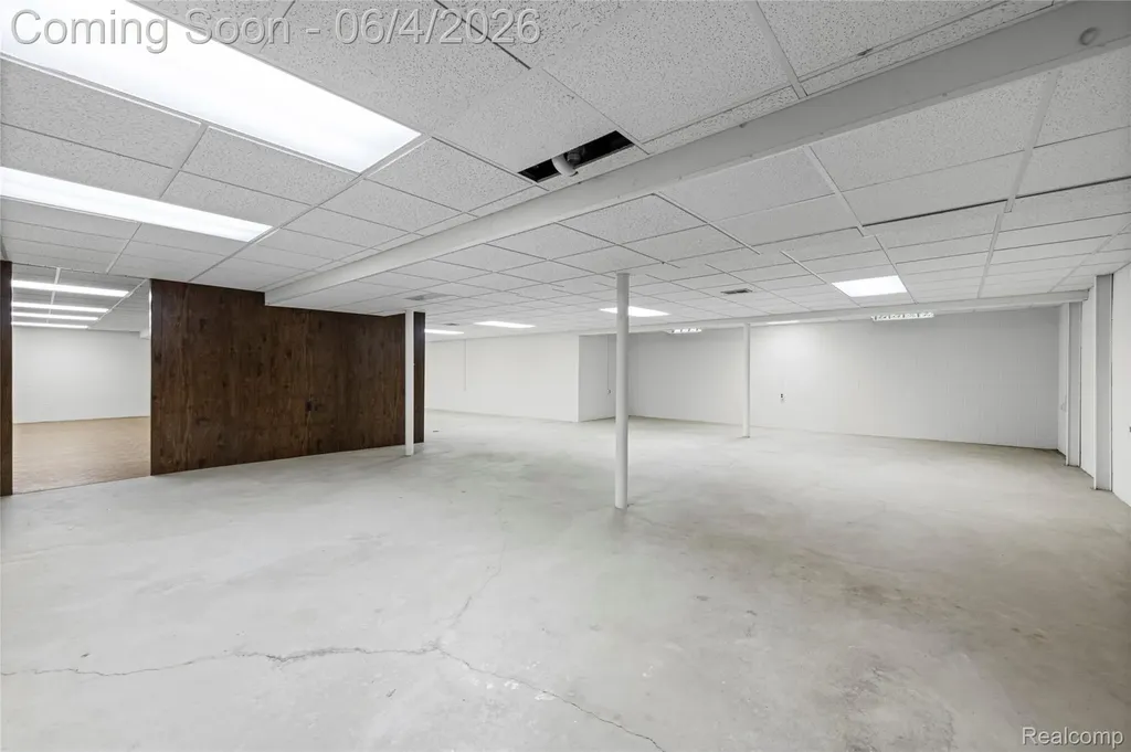 739 Ballantyne Road Village Of Grosse Pointe Shores City MI 48236