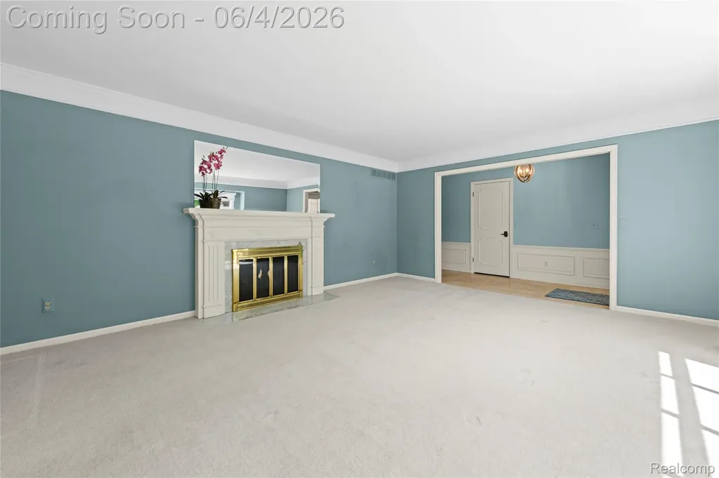 739 Ballantyne Road Village Of Grosse Pointe Shores City MI 48236