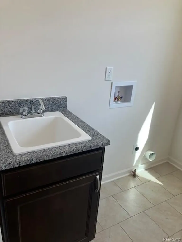 1873 Elizabeth Lane Superior Charter Township MI 48198