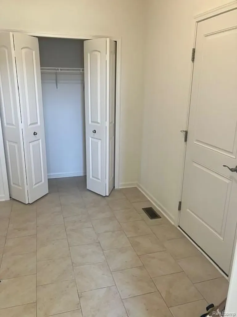 1873 Elizabeth Lane Superior Charter Township MI 48198