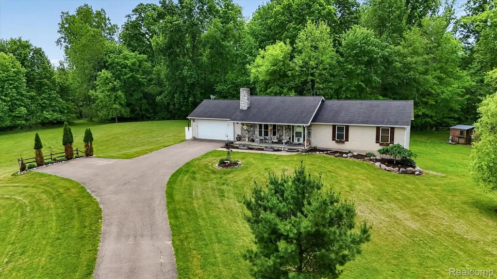 9565 Crofoot Road Iosco Township MI 48836