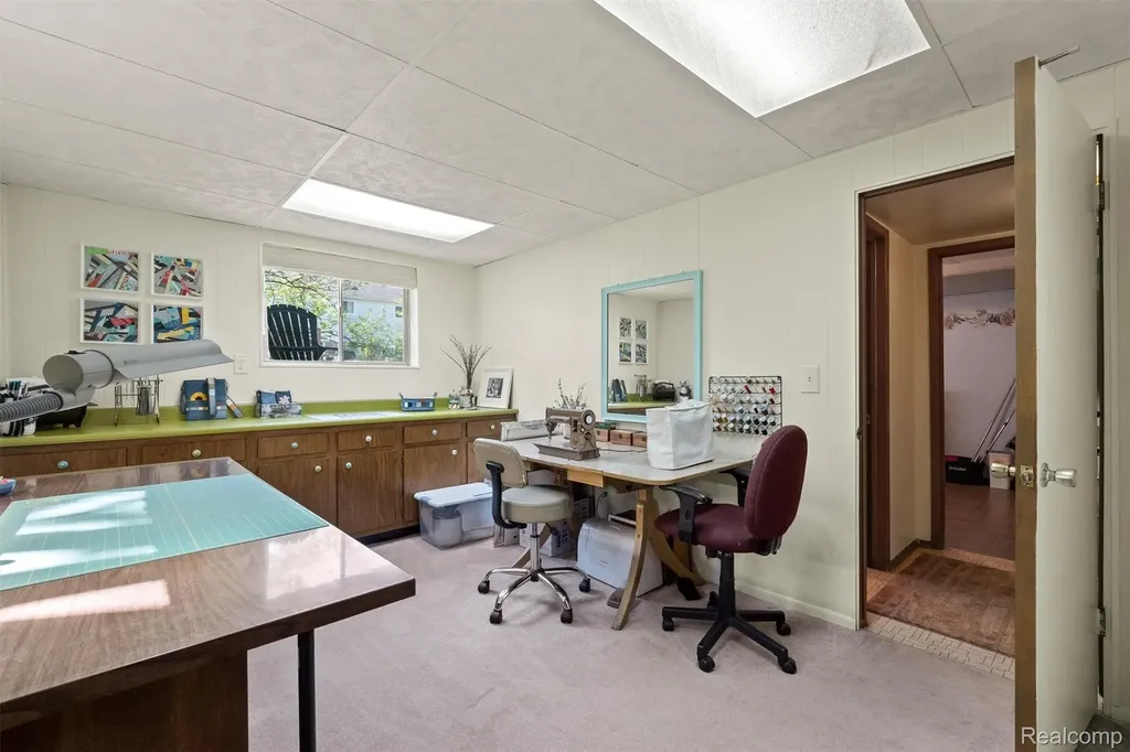 2366 Cumberland Drive Troy City MI 48085