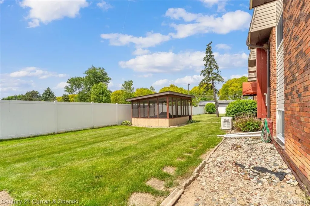 517 John Anderson Court Monroe City MI 48162