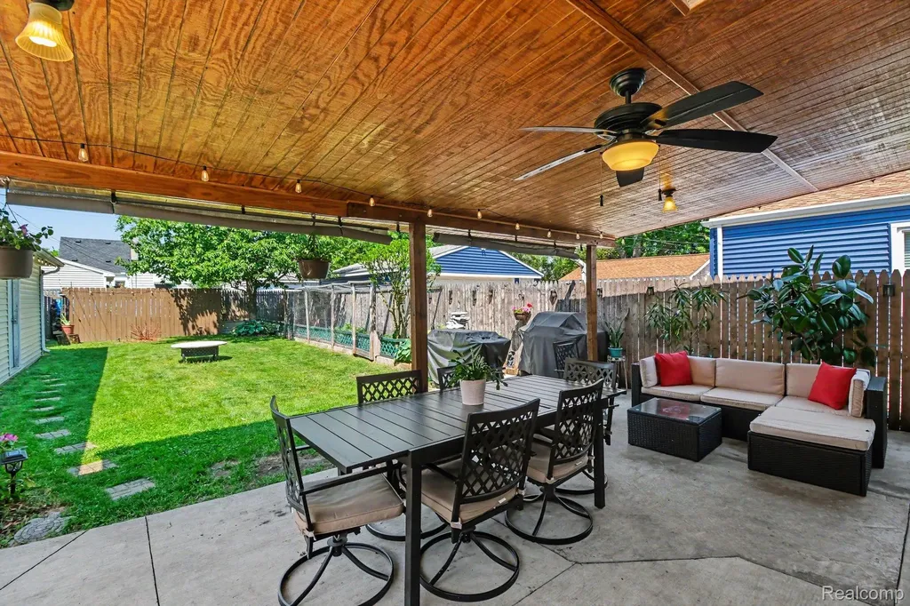26633 Rialto Street Madison Heights City MI 48071