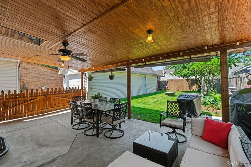 26633 Rialto Street Madison Heights City MI 48071