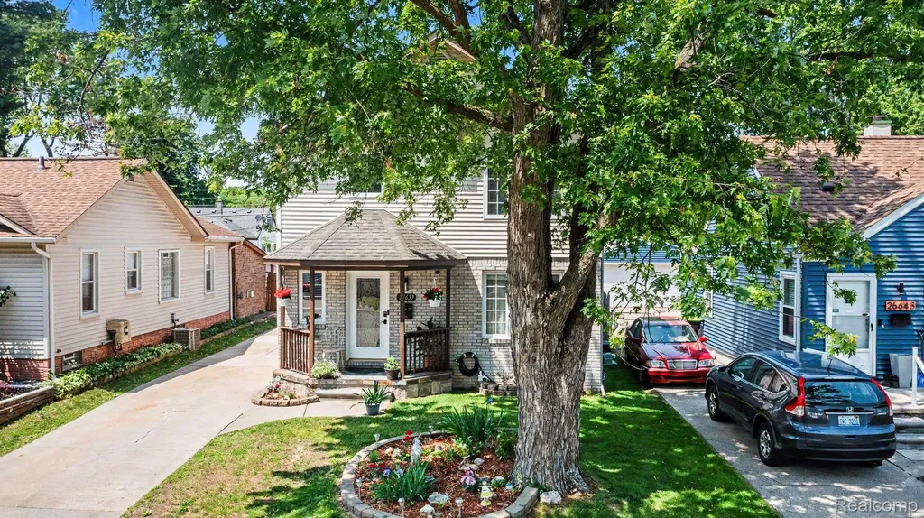 26633 Rialto Street Madison Heights City MI 48071