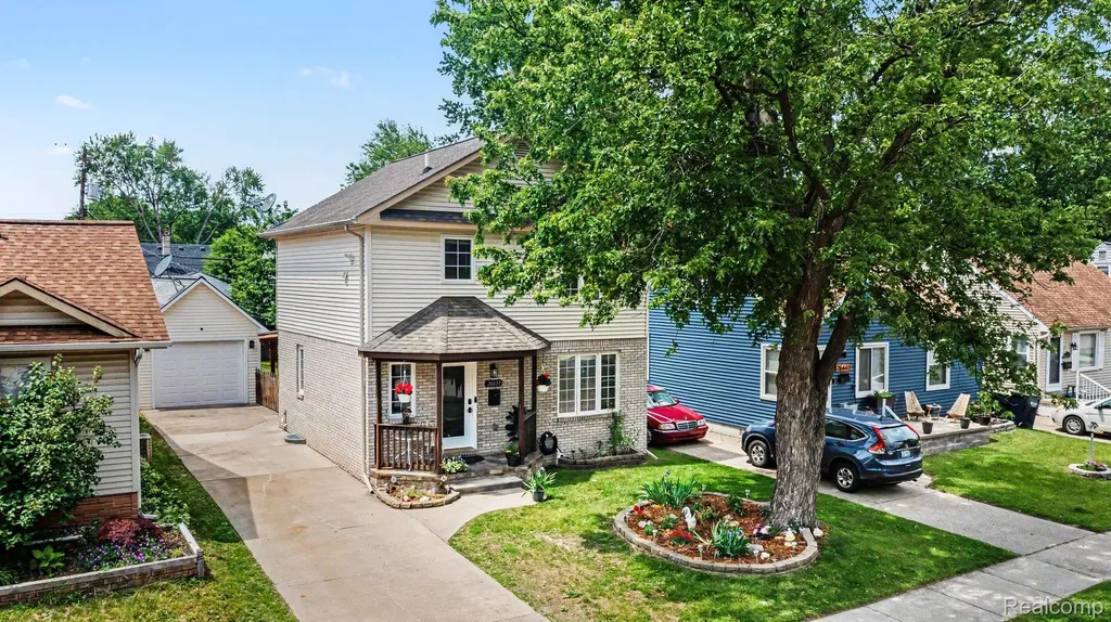 26633 Rialto Street Madison Heights City MI 48071