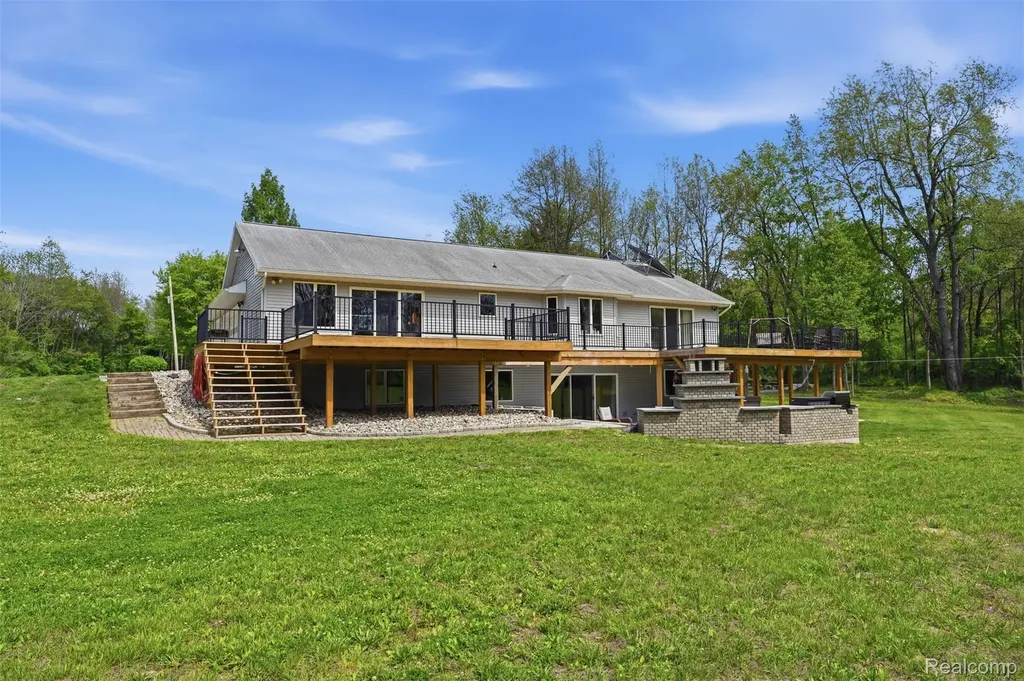 13158 Wood Road Dewitt Charter Township MI 48808