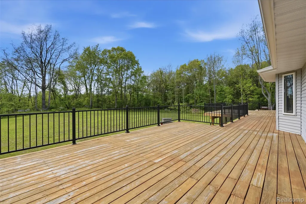 13158 Wood Road Dewitt Charter Township MI 48808
