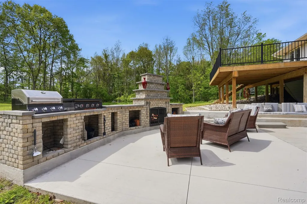 13158 Wood Road Dewitt Charter Township MI 48808