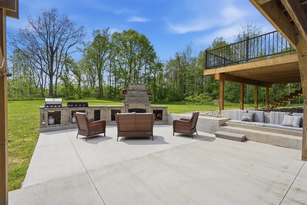 13158 Wood Road Dewitt Charter Township MI 48808