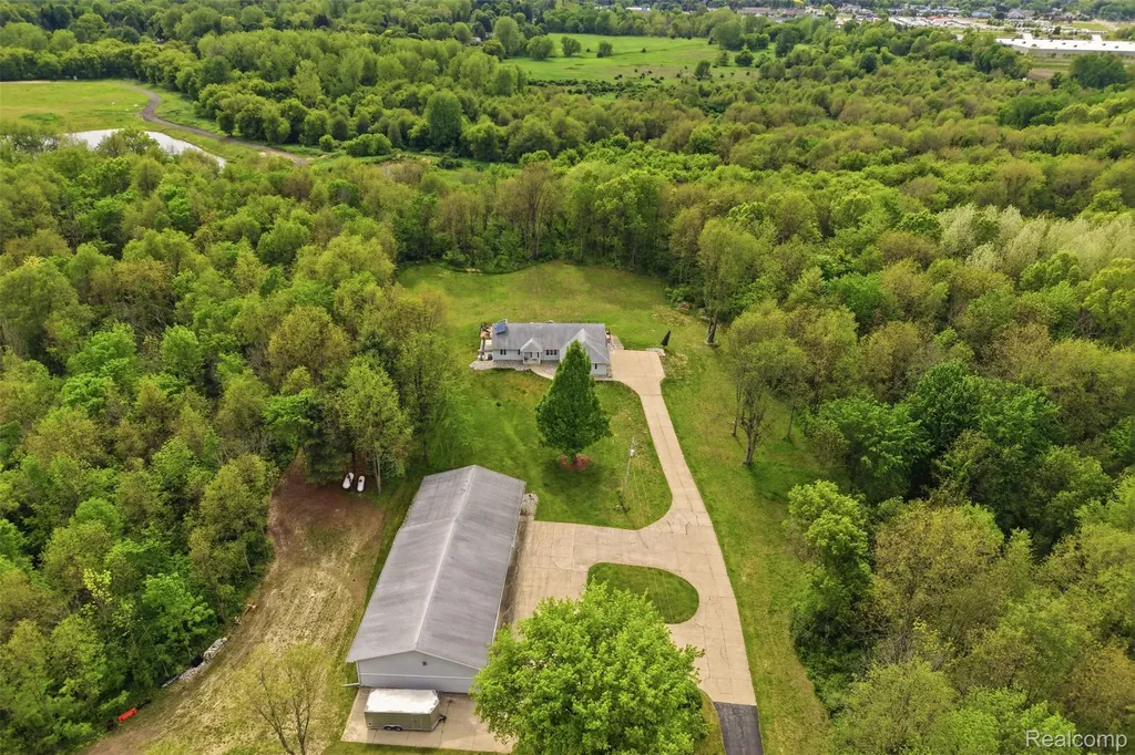 13158 Wood Road Dewitt Charter Township MI 48808