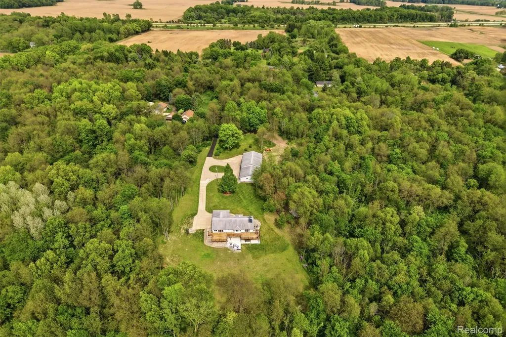 13158 Wood Road Dewitt Charter Township MI 48808