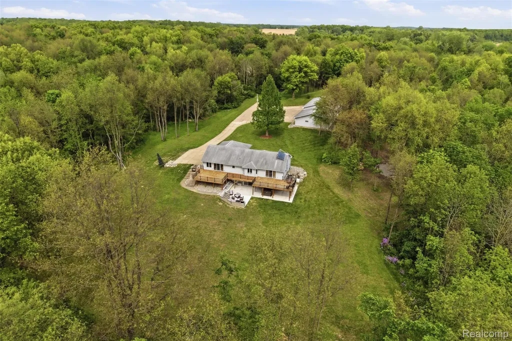 13158 Wood Road Dewitt Charter Township MI 48808