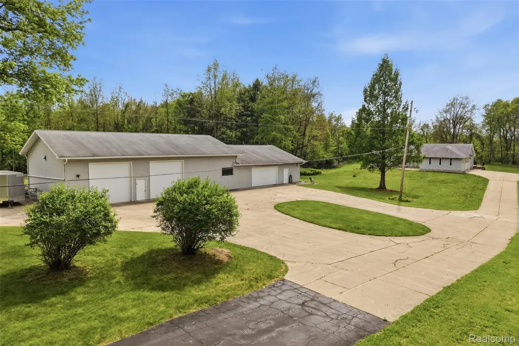 13158 Wood Road Dewitt Charter Township MI 48808