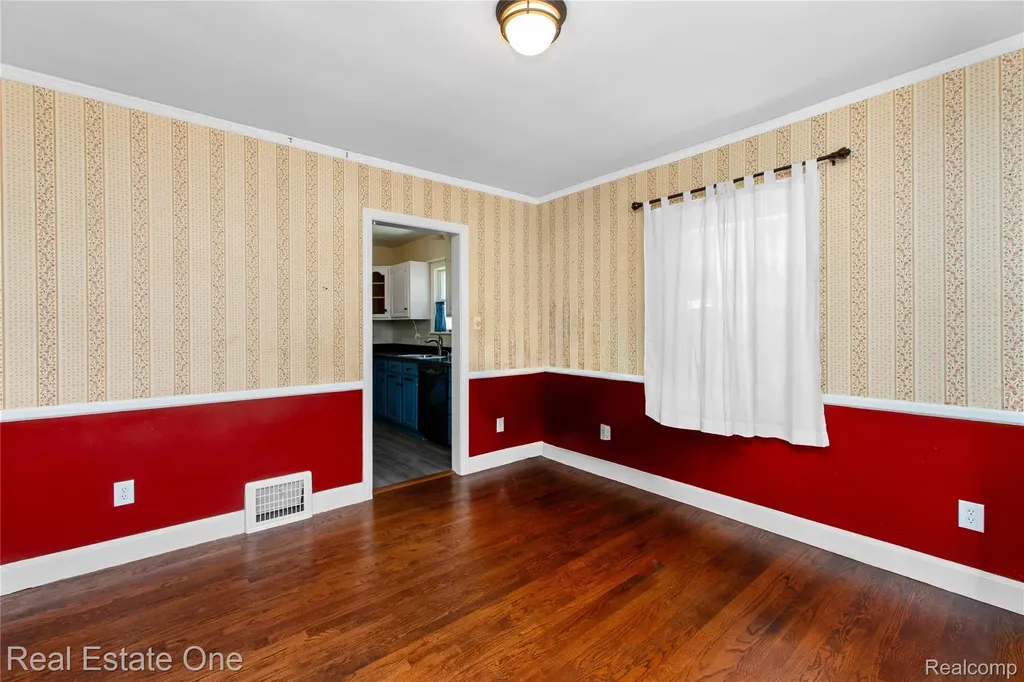 1712 Ash Street Wyandotte City MI 48192