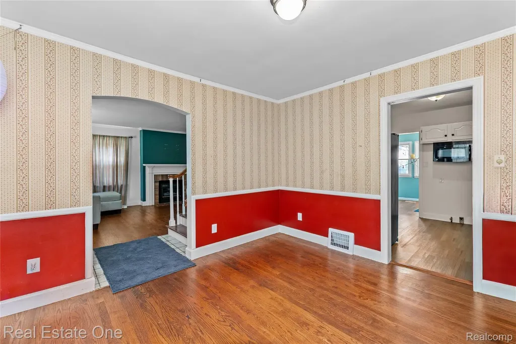 1712 Ash Street Wyandotte City MI 48192