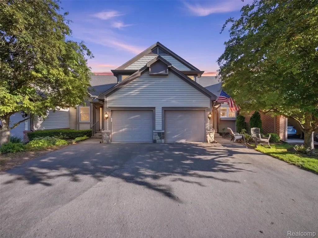 426 Oak Run Court Royal Oak City MI 48073