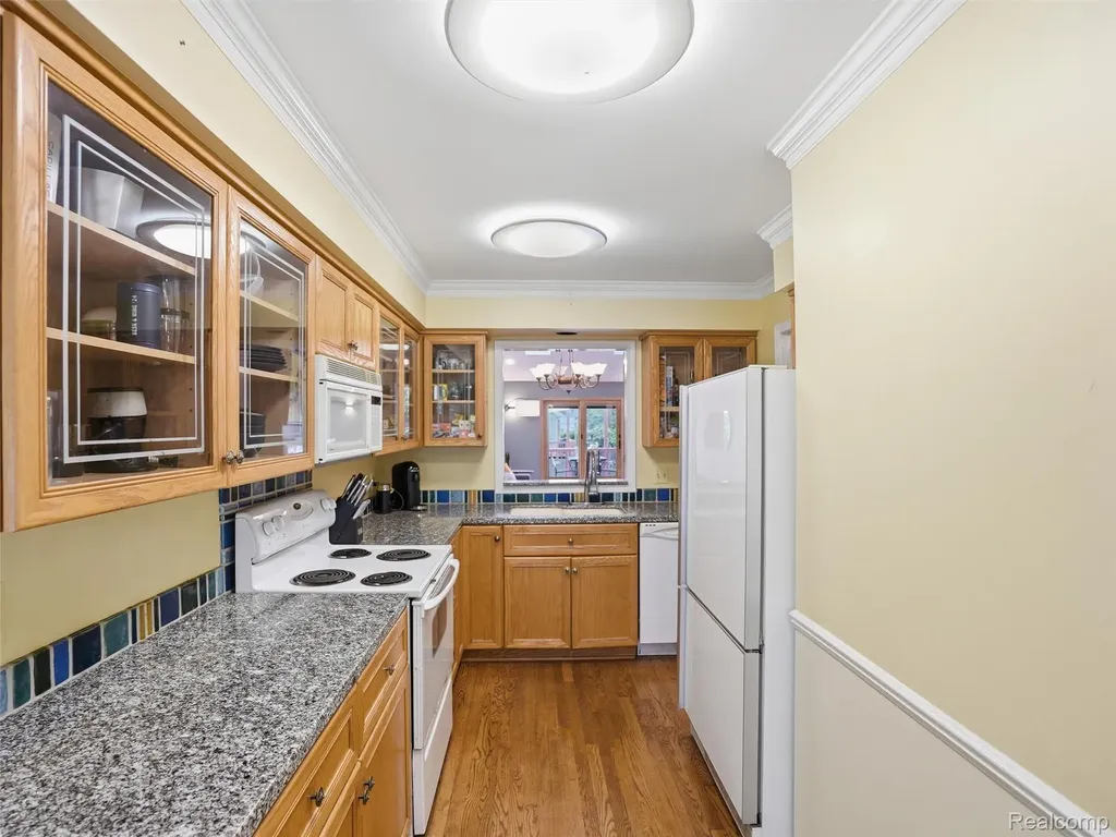 426 Oak Run Court Royal Oak City MI 48073